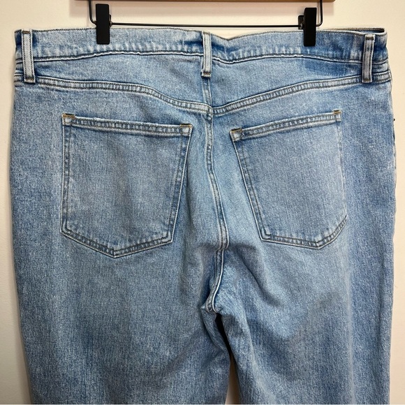 Abercrombie & Fitch The 90s Straight Ultra High Rise Jeans Distressed Size 18 - Picture 6 of 14